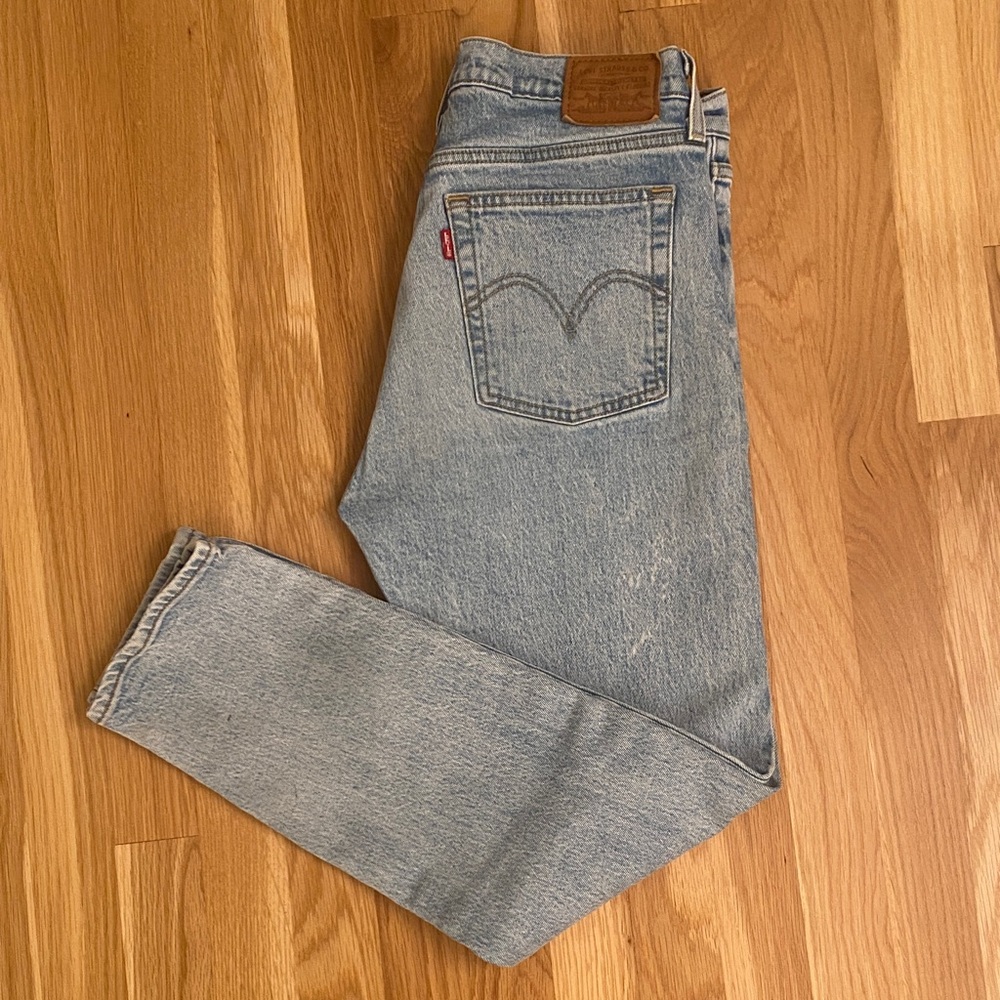 Levi's Light Wash Wedgie Jeans